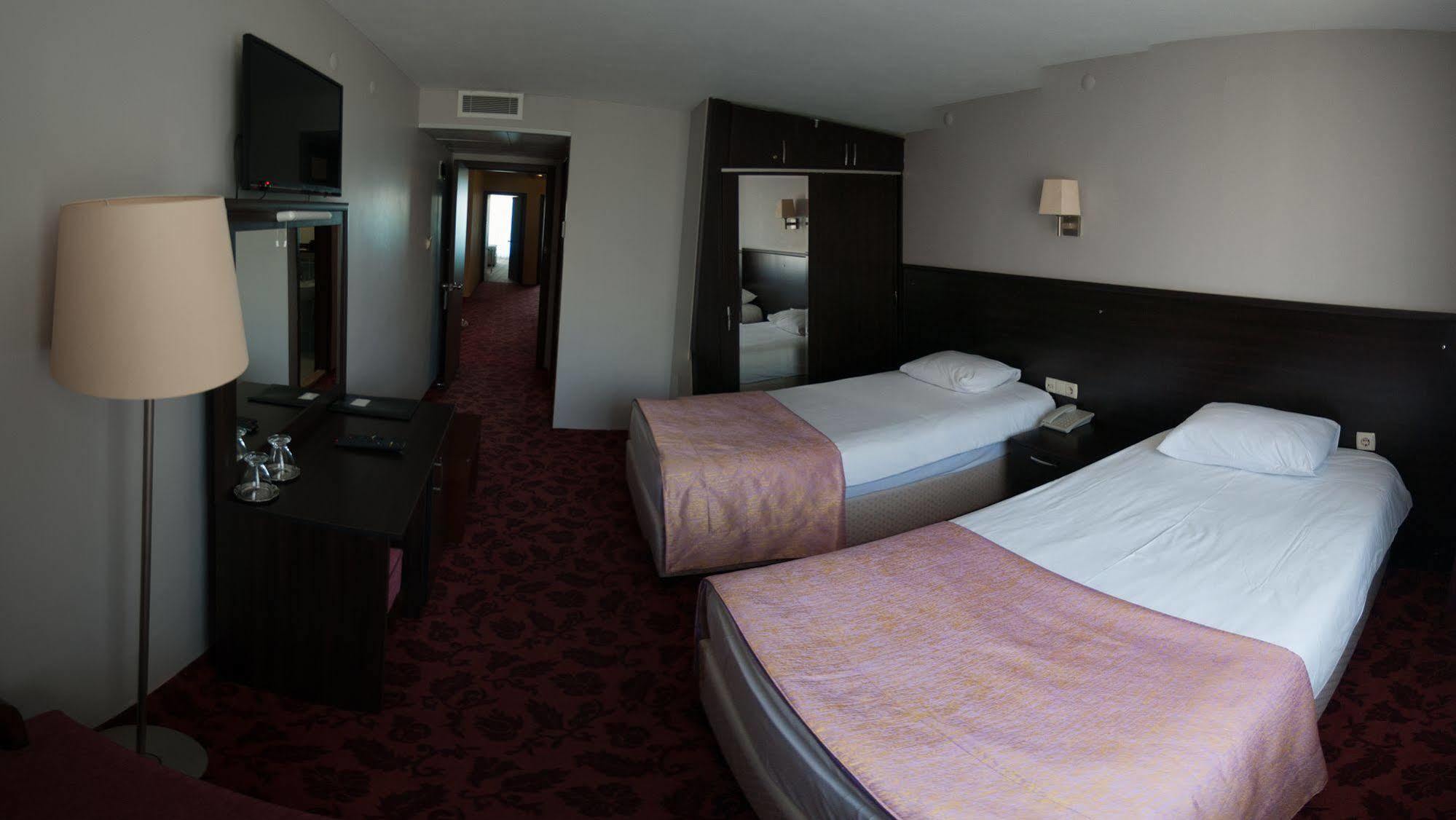 Sinop Mola Hotel Buitenkant foto